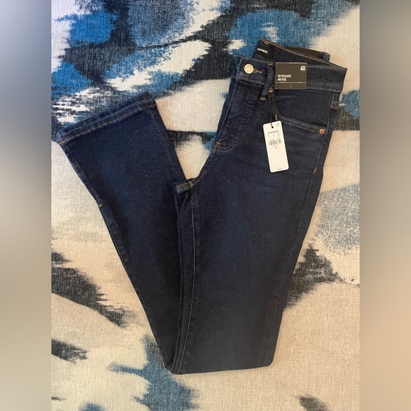 NWT Mid rise skyscraper jeans from Express - Picture 4 of 6